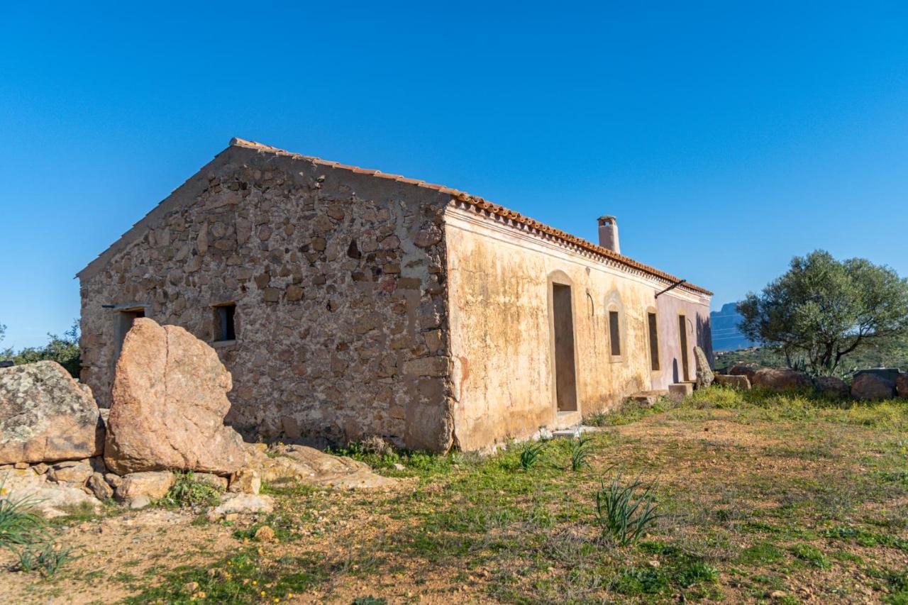 Le Case Di Mara - Appartamenti Tipici "Stazzo Giovannareddu" Porto San Paolo  Exteriör bild