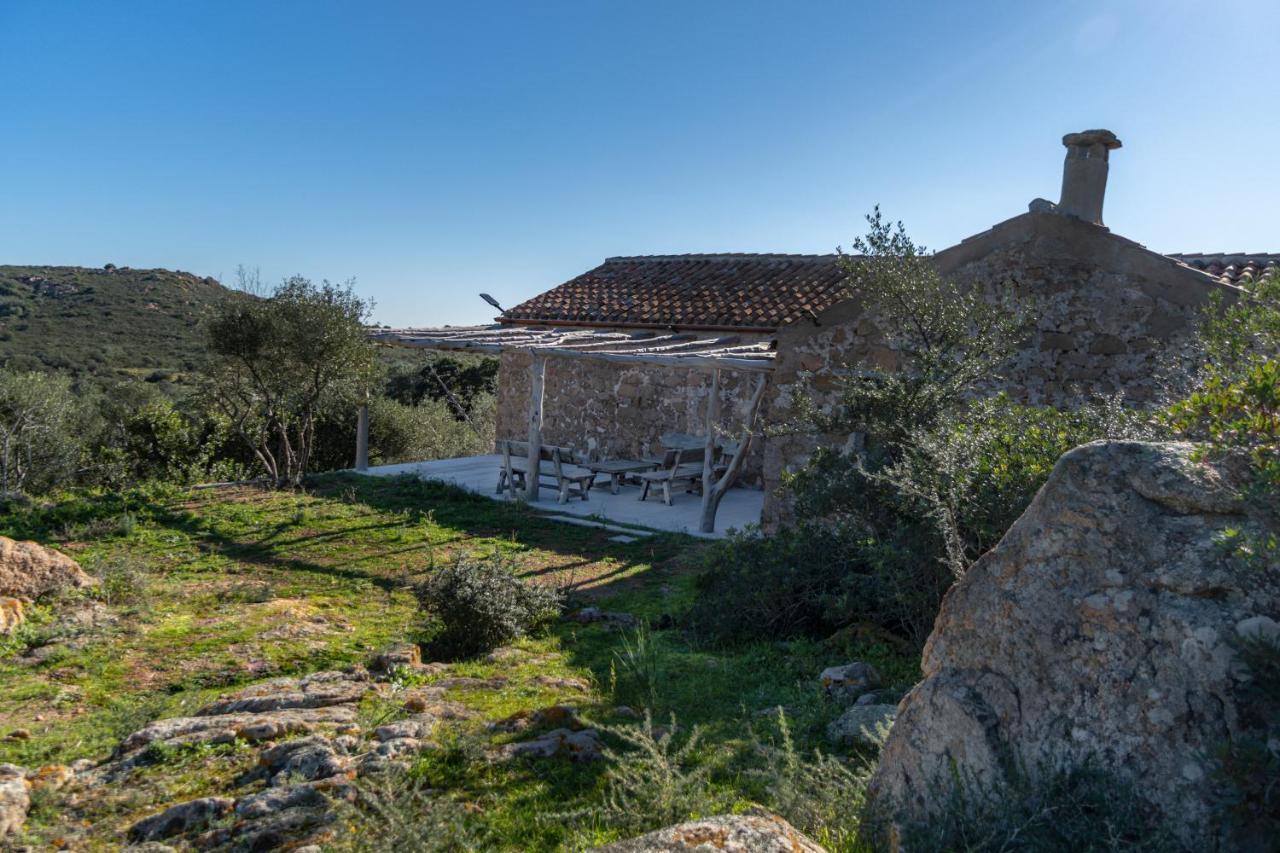 Le Case Di Mara - Appartamenti Tipici "Stazzo Giovannareddu" Porto San Paolo  Exteriör bild