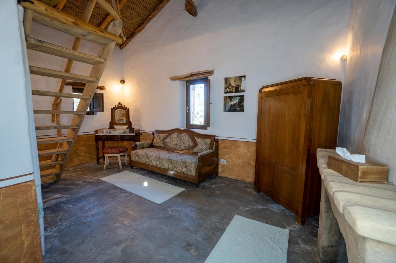 Le Case Di Mara - Appartamenti Tipici "Stazzo Giovannareddu" Porto San Paolo  Exteriör bild